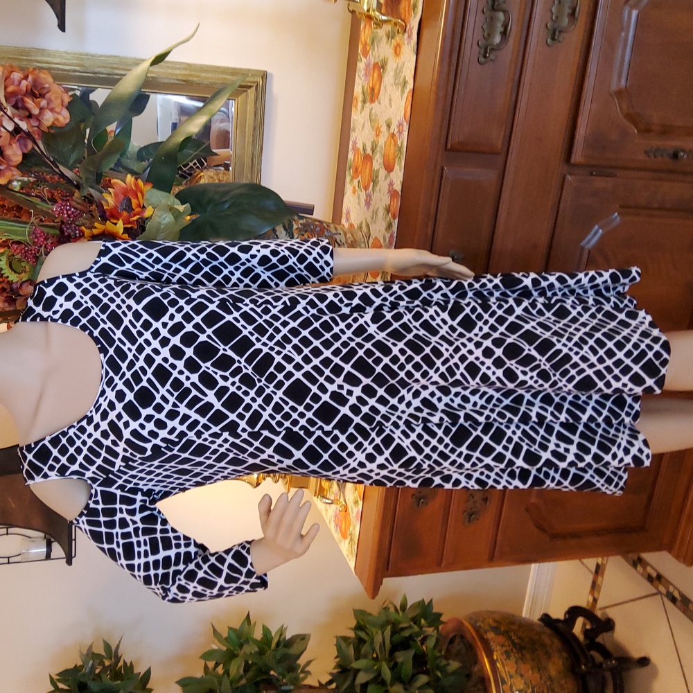 Susan Graver Liquid Knit 3/4 Sleeve Cold Shoulder Dress